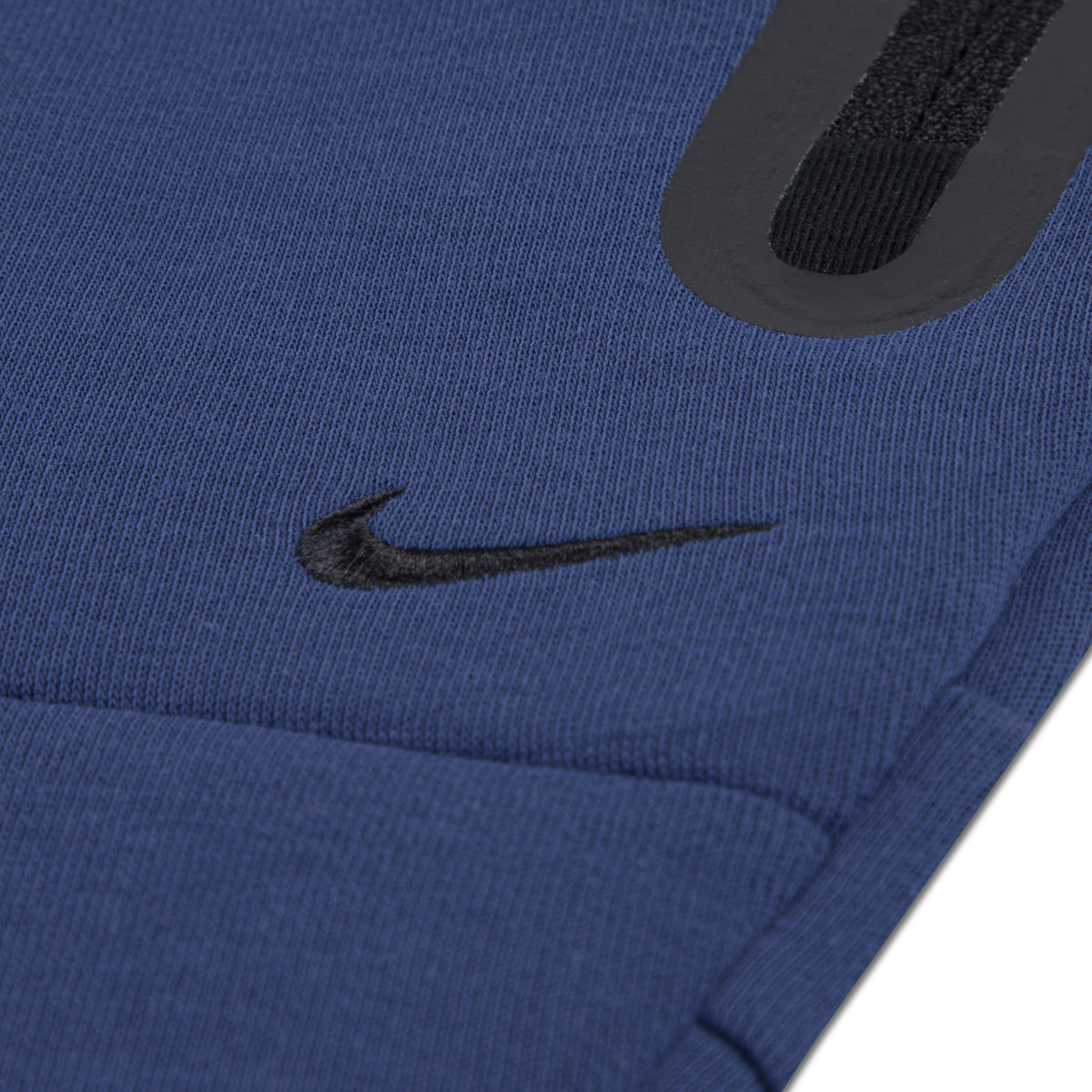 NIKE ENSEMBLE TECH FLEECE