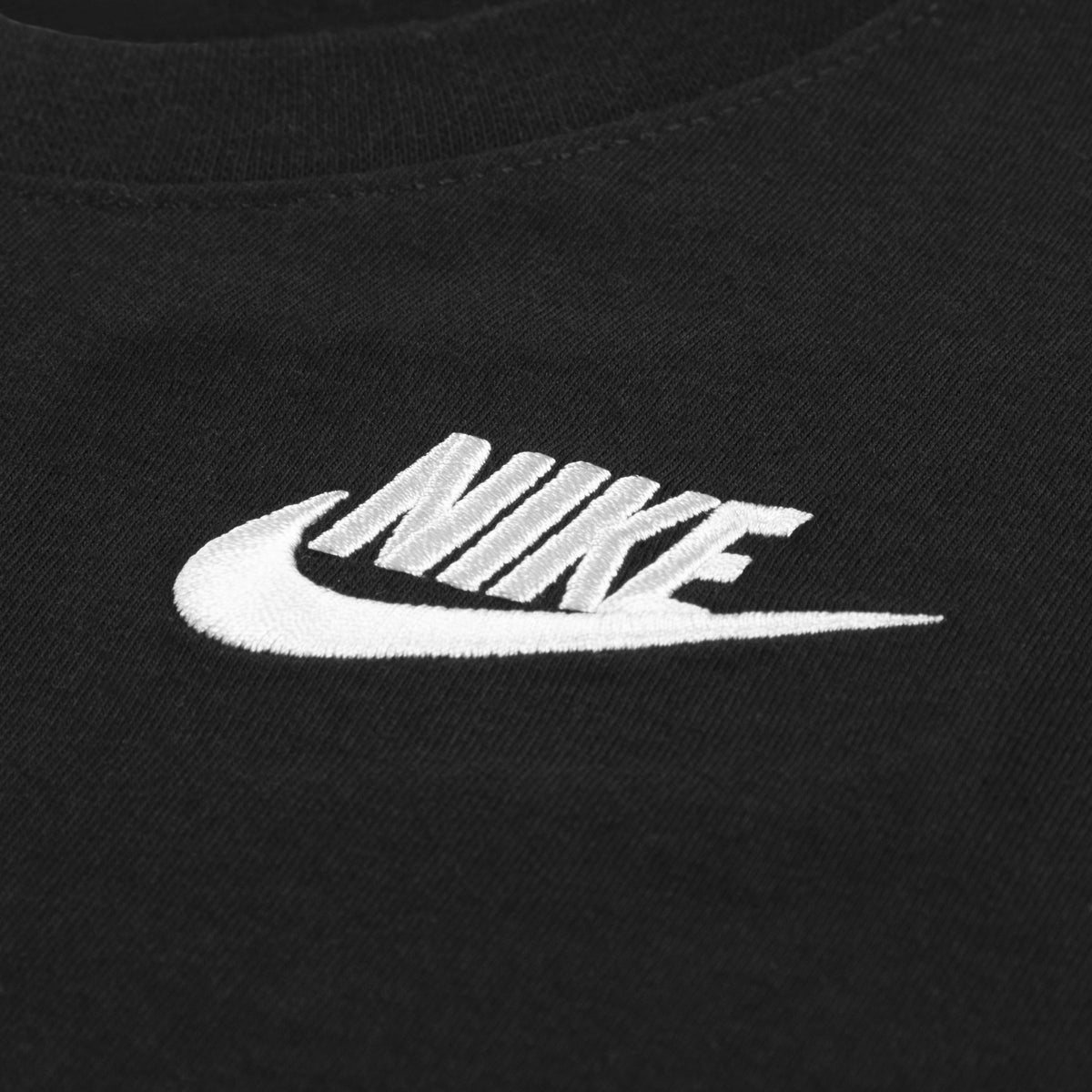 NIKE ENSEMBLE TEE-SHIRT ET SHORT CLUB
