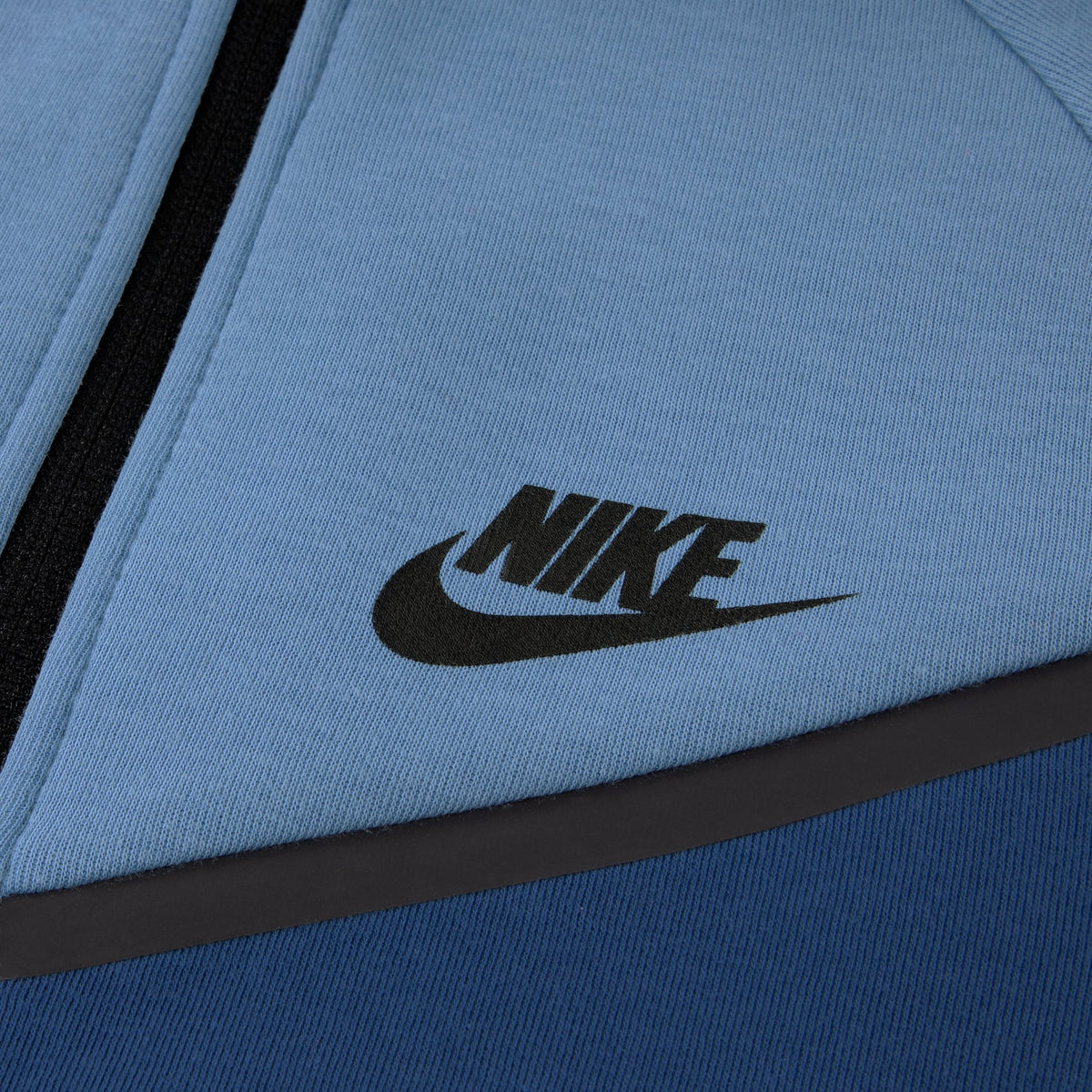 NIKE ENSEMBLE TECH FLEECE