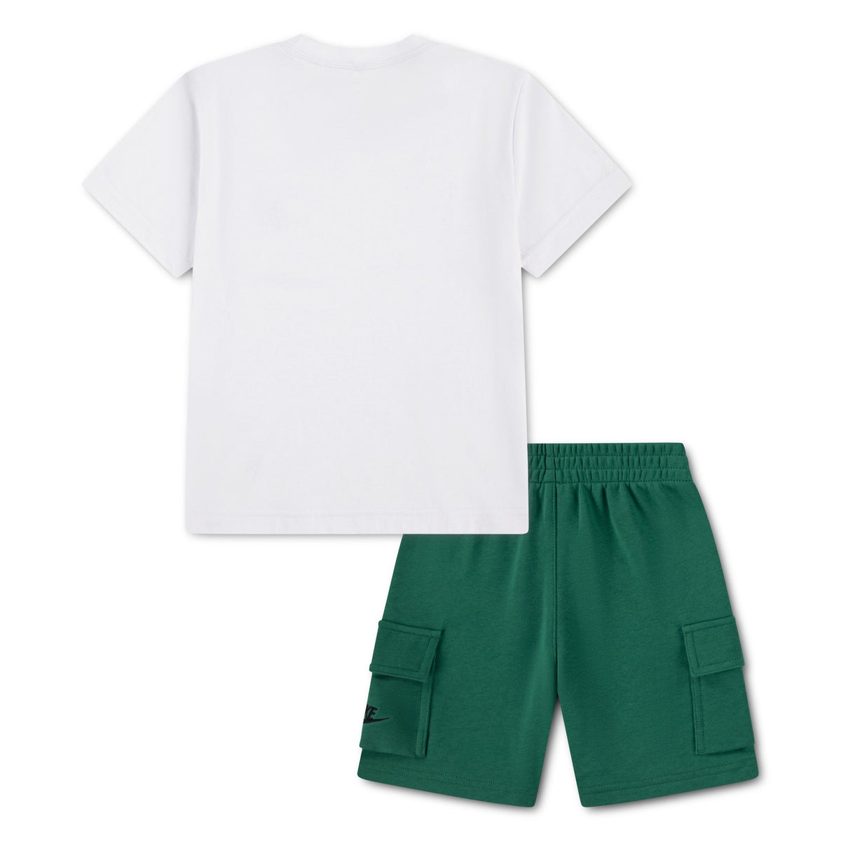 NIKE ENSEMBLE TEE-SHIRT À POCHE ET SHORT