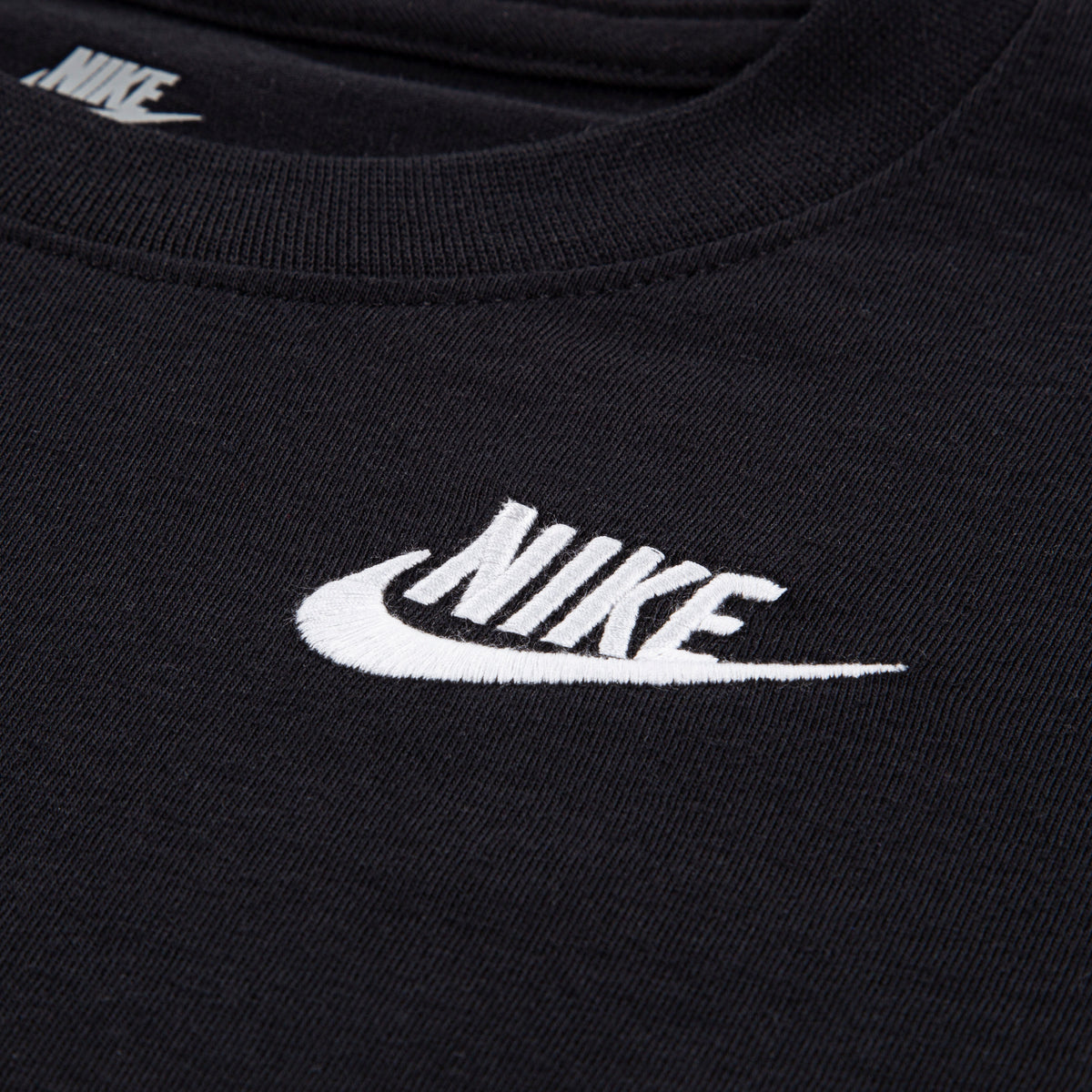 NIKE TEE-SHIRT FUTURA BRODÉ